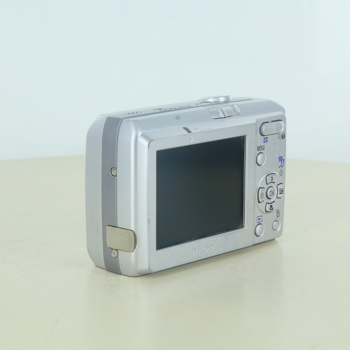ニコン COOLPIX L1