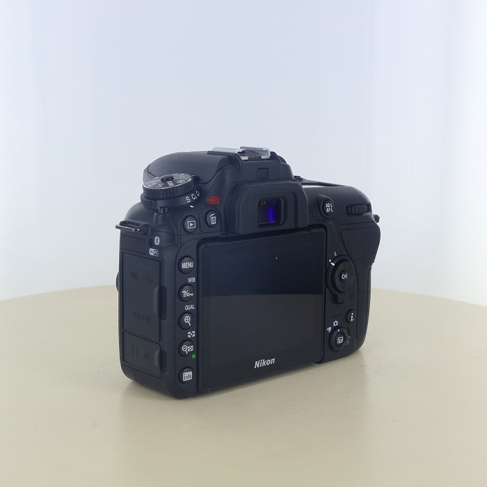 ニコン D7500 ボデイ