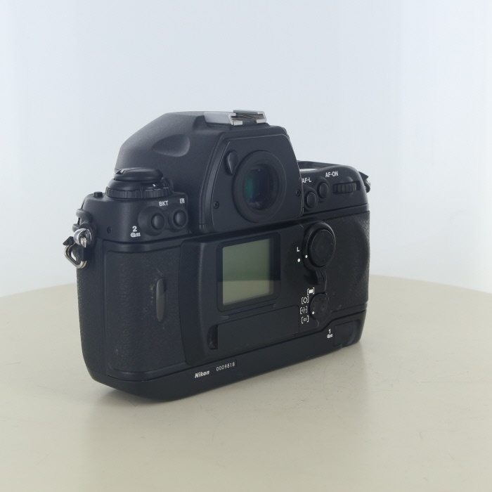 ニコン F6ボディ