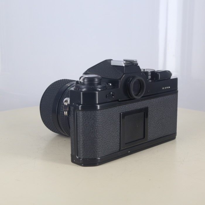 ニコン FE＋Ais35-70/3.5-4.8