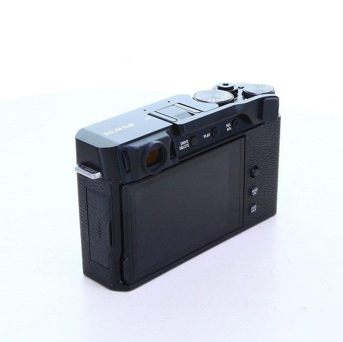 フジフイルム X-E4-B ボデイ