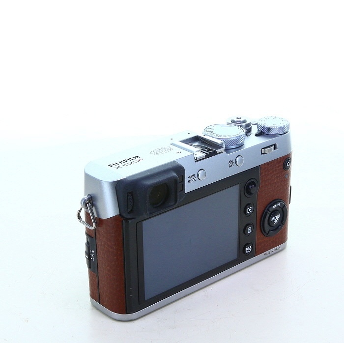フジフイルム X100F ブラウン
