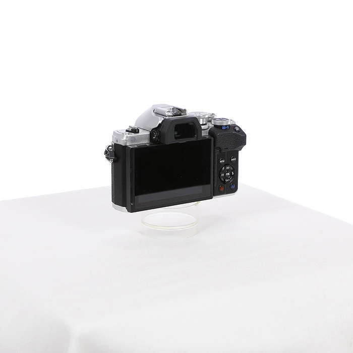 オリンパス OM-D E-M10 MARK4 ボデイ シルバー