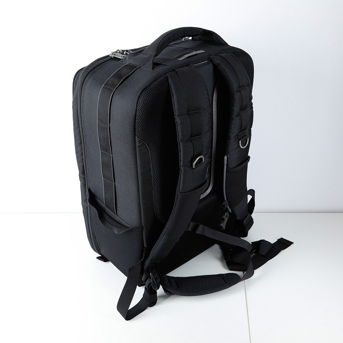 thinkTANKphoto エアポート・アクセレレーター