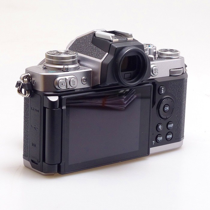ニコン Z FC 16-50 VR レンズキツト シルバー