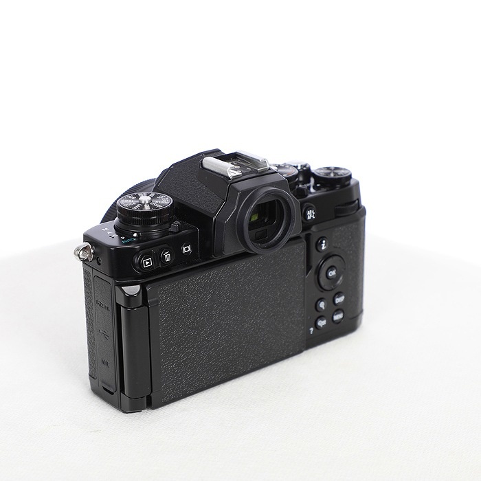 ニコン Z FC 16-50 VR レンズキツト ブラツク