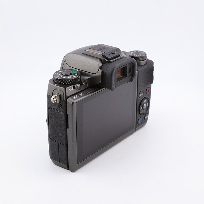 キヤノン EOS M5 ボデイ