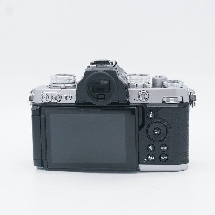 ニコン Z FC 16-50 VR レンズキツト シルバー