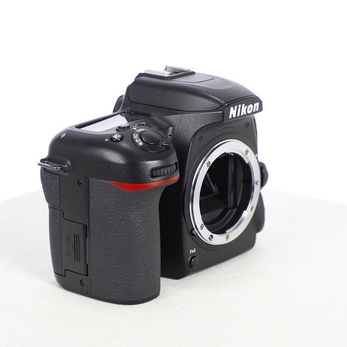 ニコン D7500 ボデイ