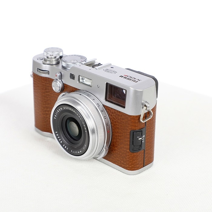 フジフイルム X100F ブラウン