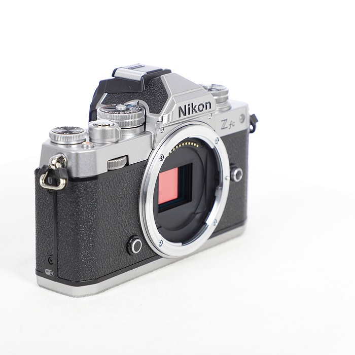 ニコン Z FC ボデイ シルバー