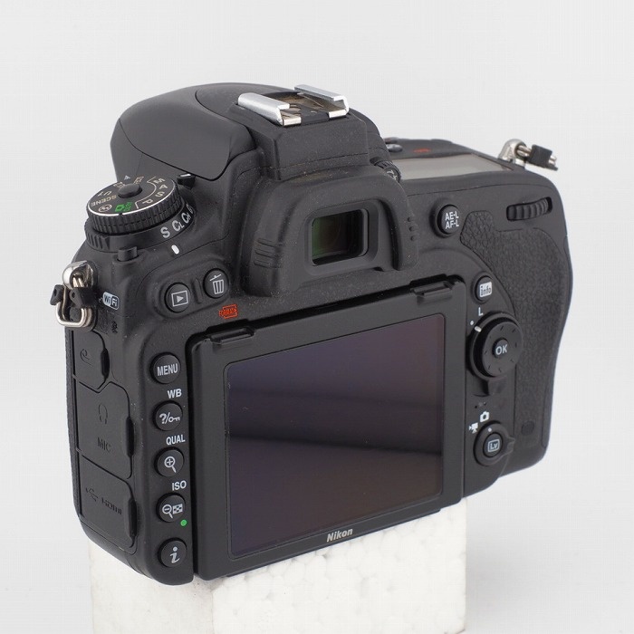 ニコン D750