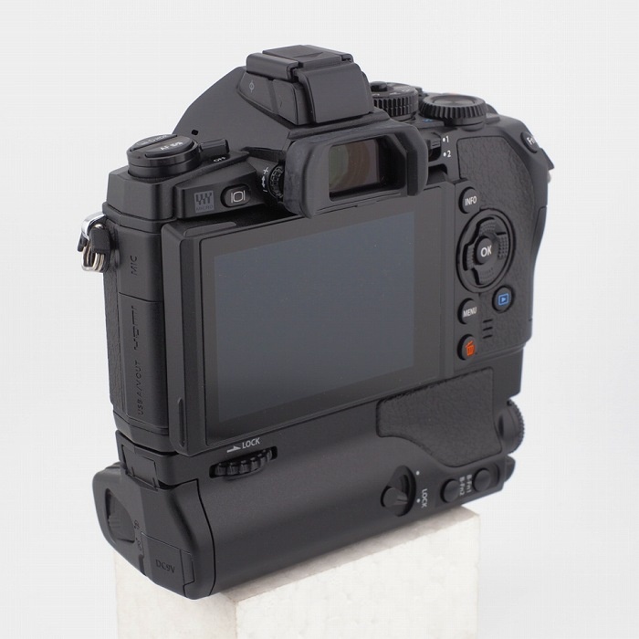オリンパス E-M1+HLD-7