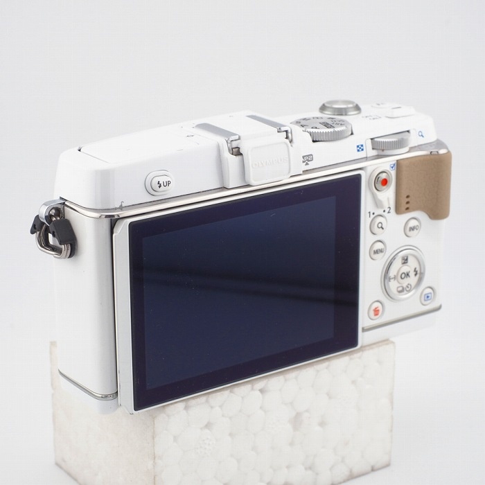 オリンパス E-P5（ホワイト）
