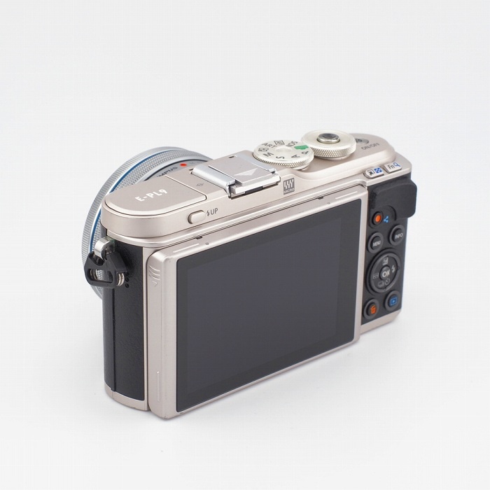 オリンパス E-PL9 14-42EZレンズキツト