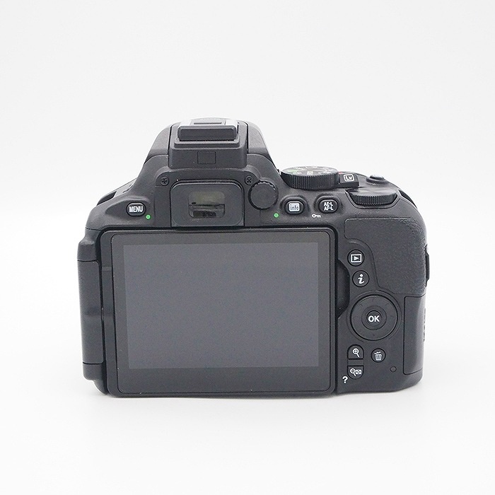ニコン D5600