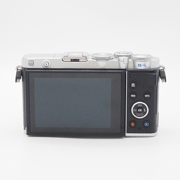 オリンパス E-P7 ボデイ シルバー