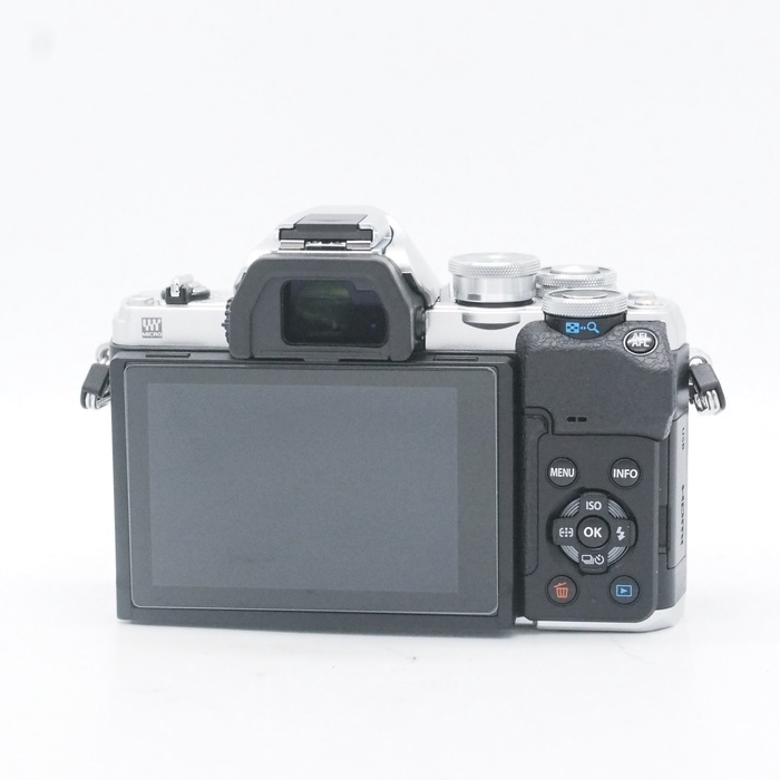 オリンパス OM-D E-M10 MARK4 ボデイ シルバー