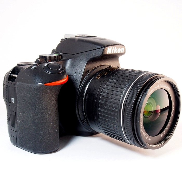 ニコン D5600 ダブルズームキツト