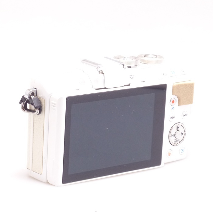 オリンパス E-PL7 ボデイ ホワイト