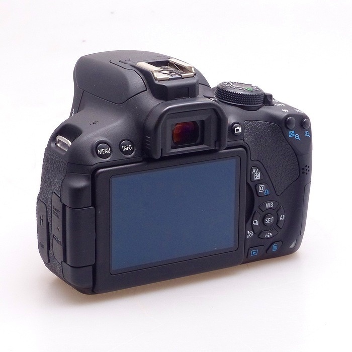 キヤノン EOS KISS X7I ボデイ