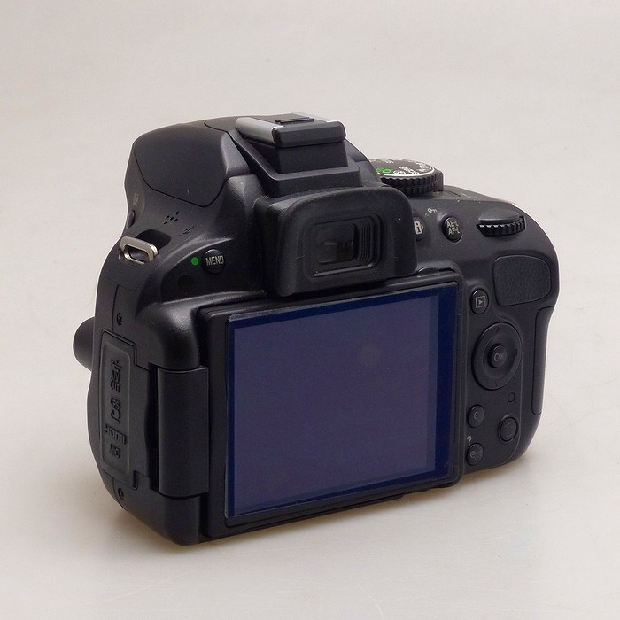 ニコン D5100