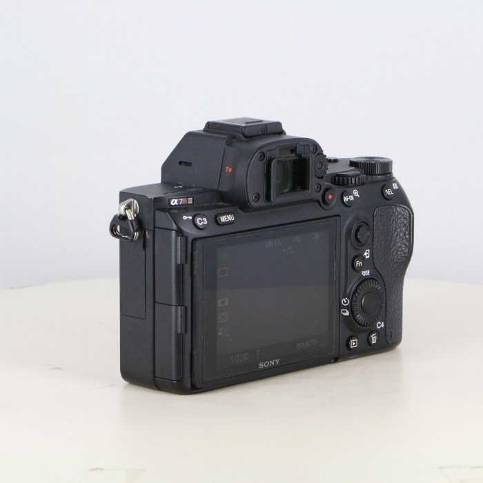 ソニー α7RIII (ILCE-7RM3) ボデイ