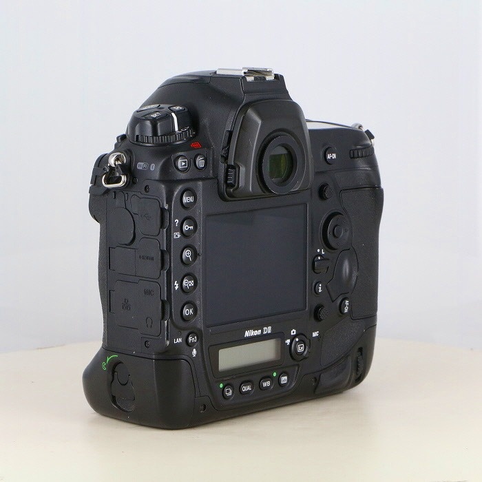 ニコン D6 ボディ