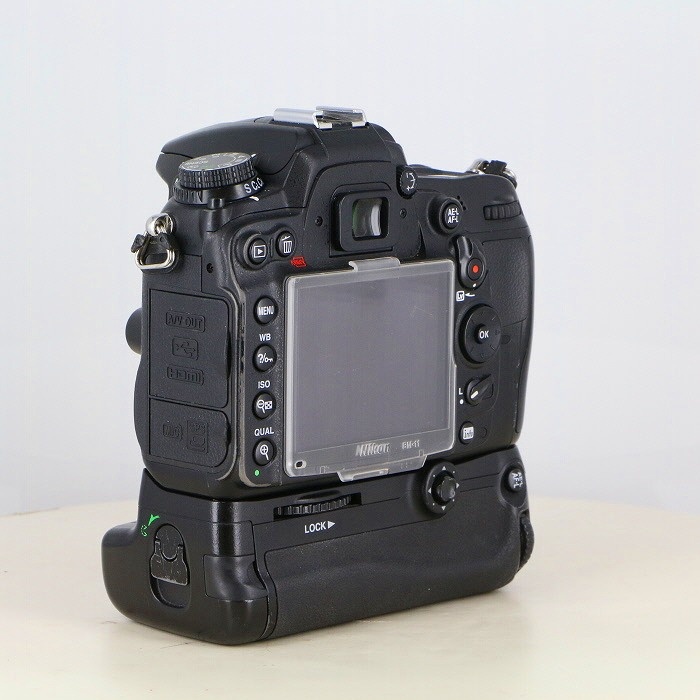 ニコン D7000ボディ+MB-D11