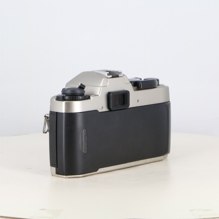 ニコン FE10