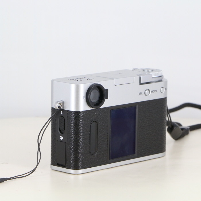フジフイルム X half (X-HF1) シルバー