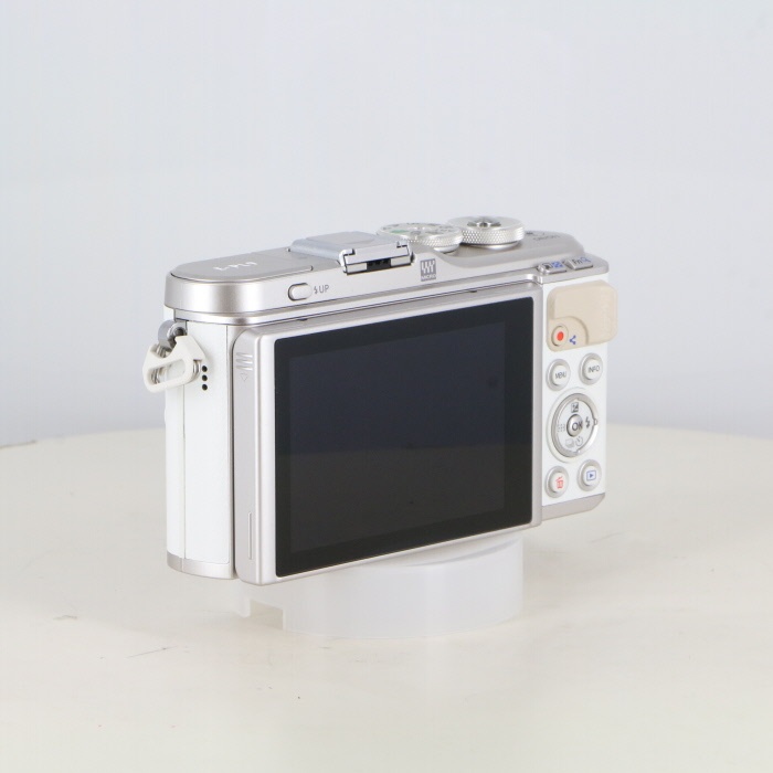 オリンパス E-PL9 ボデイ ホワイト