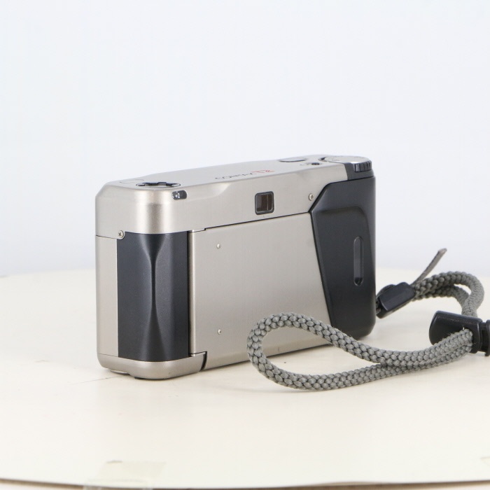 コンタックス T2