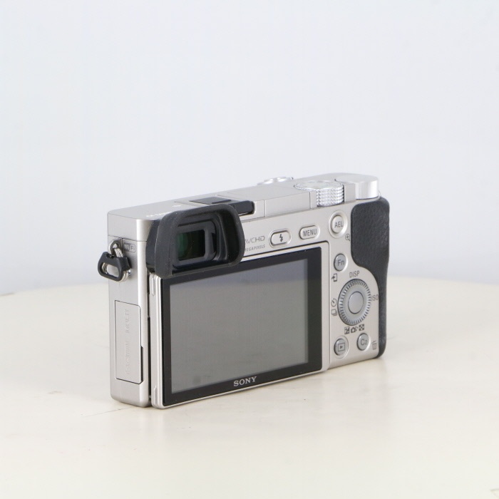 ソニー α6000 （ILCE-6000） ボディ シルバー