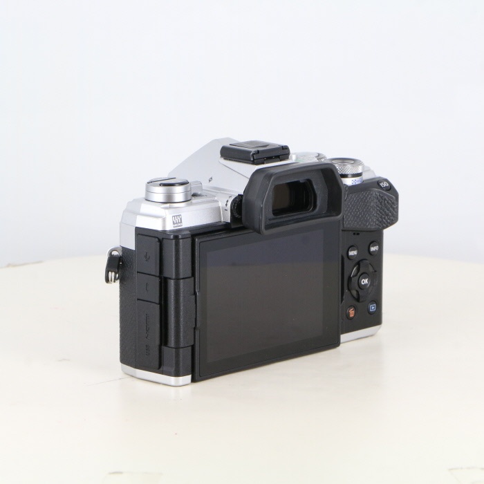 オリンパス OM-D E-M5 MARK3 ボディ シルバー