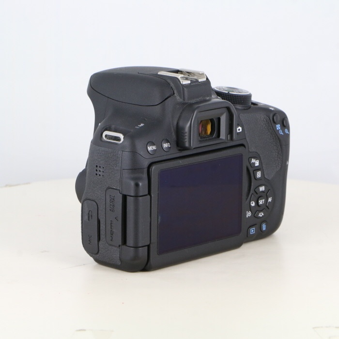 キヤノン EOS KISS X8i ボディ