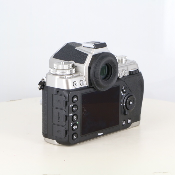 ニコン Df ボディ シルバー