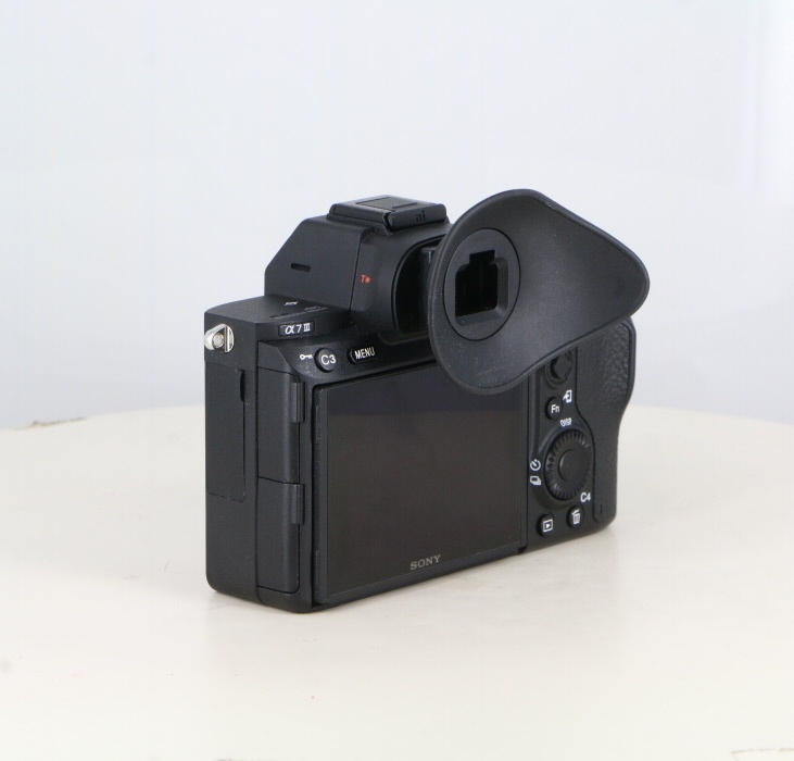 ソニー α7III (ILCE-7M3) ボディ