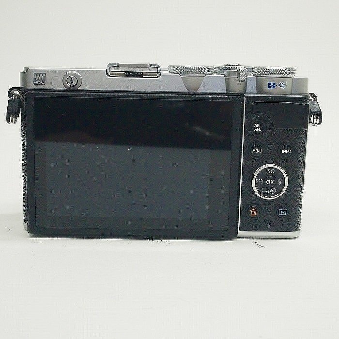オリンパス E-P7 14-42EZレンズキツト シルバー