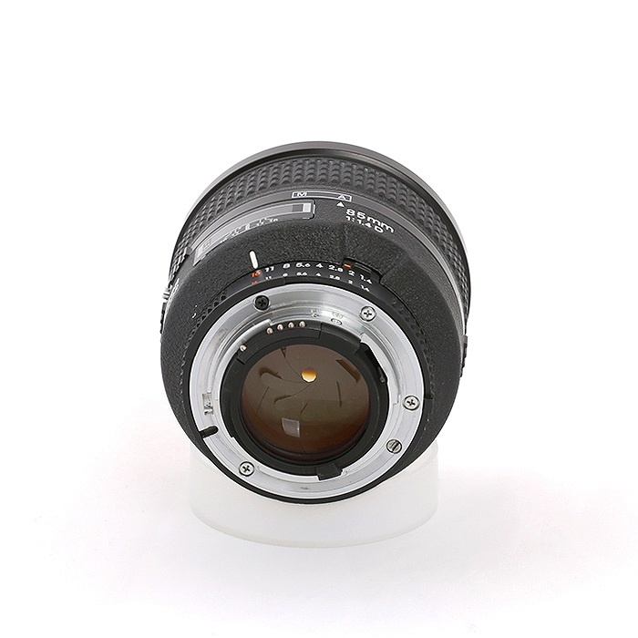 ニコン AF 85/1.4D