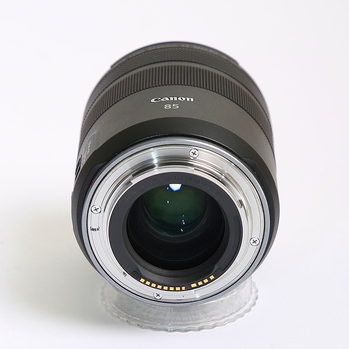キヤノン RF85/F2 マクロ IS STM