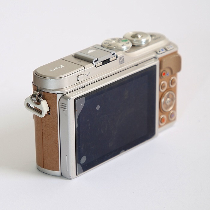 オリンパス E-PL9 ボデイ ブラウン