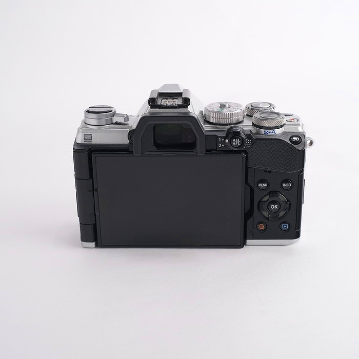 オリンパス OM-D E-M5 MARK3 ボディ シルバー