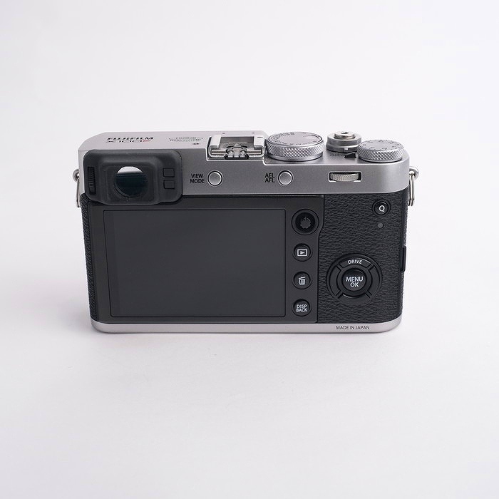 フジフイルム X100F シルバー
