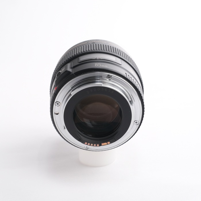 キヤノン EF85/1.8 USM
