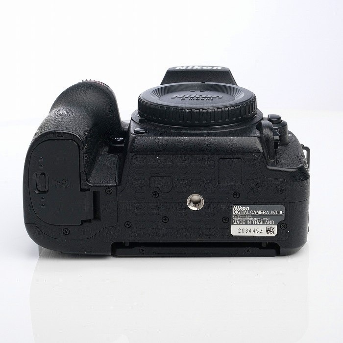 ニコン D7500ボディ