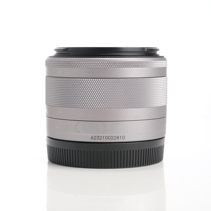 キヤノン EF-M15-45/3.5-6.3 IS STM シルバー
