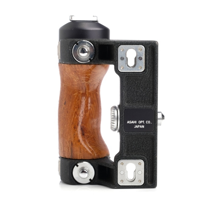 ペンタックス 6×7 木製グリップ