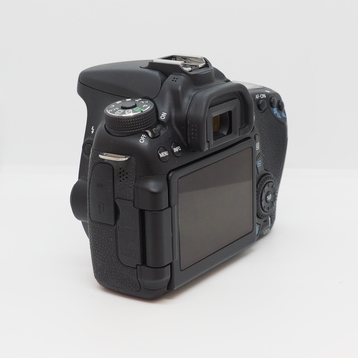 キヤノン EOS 70D ボデイ