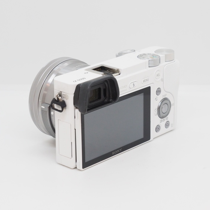 ソニー ILCE-6000L W パワーズームレンズキツト